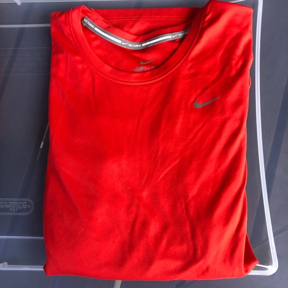 Nike red long sleeve athletic top - Picture 5 of 5